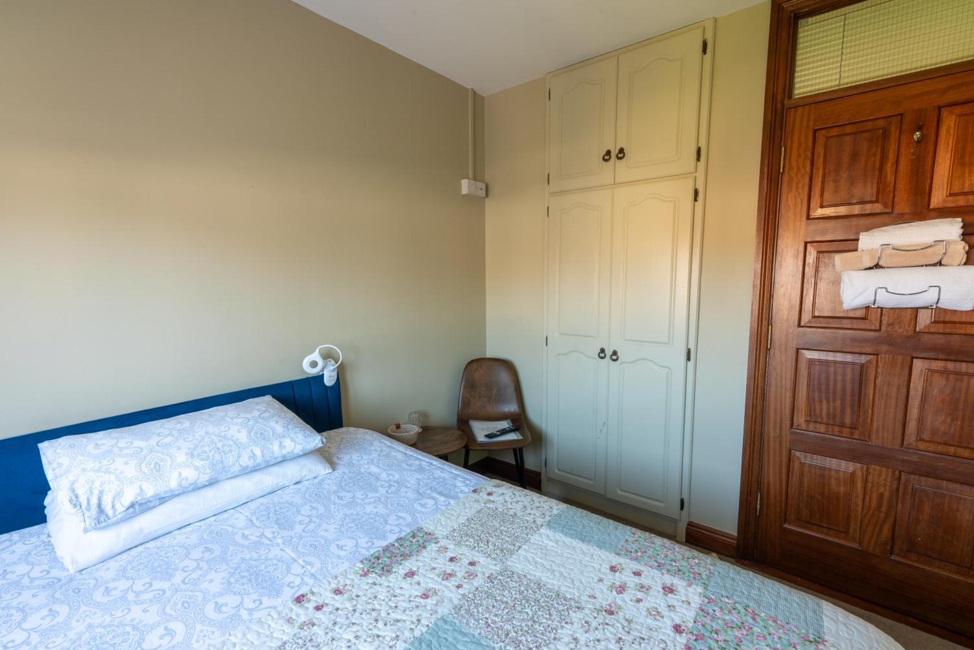 Отель Avalon House Голуэй Экстерьер фото